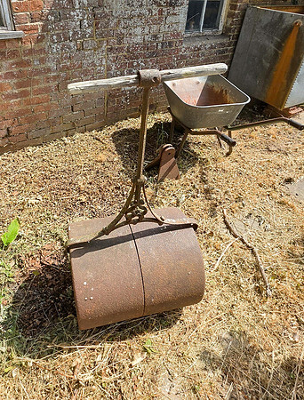 Cowfold Gallery Garden Ornaments for sale -2