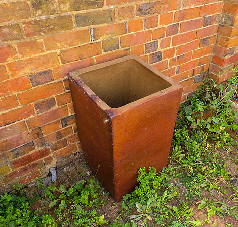 Cowfold Gallery Garden Ornaments for sale --19