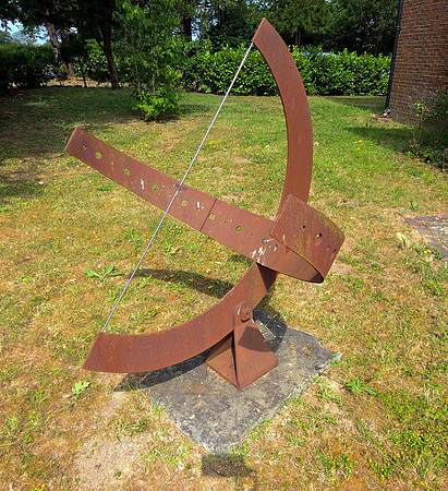 Cowfold Gallery Garden Ornaments for sale --23