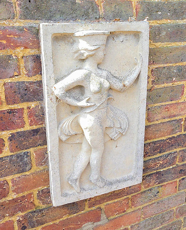 Cowfold Gallery Garden Ornaments for sale -142