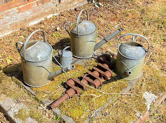 Cowfold Gallery Garden Ornaments for sale -141