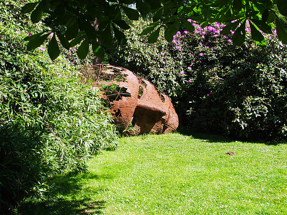 HANNAH PESCHAR SCULPTURE GALLERY     SUSSEX