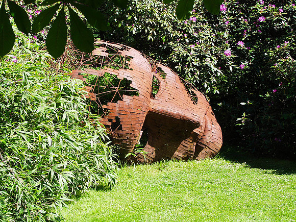 HANNAH PESCHAR SCULPTURE GALLERY     SUSSEX