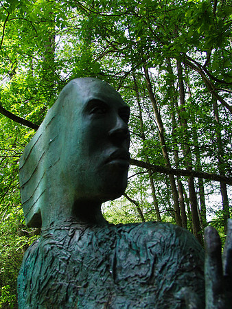 HANNAH PESCHAR SCULPTURE GALLERY     SUSSEX