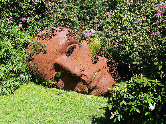 HANNAH PESCHAR SCULPTURE GALLERY     SUSSEX
