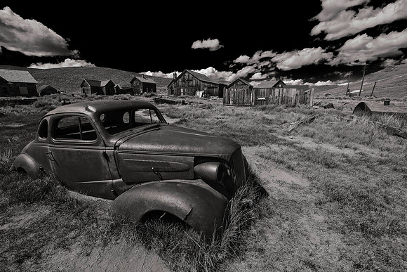 Bodie : A car frozen in time