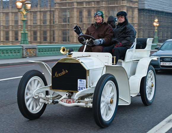 CAR 241 : Tony Dron