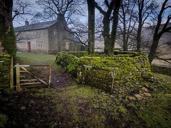 COWSIDE FARMHOUSE ENTRANCE